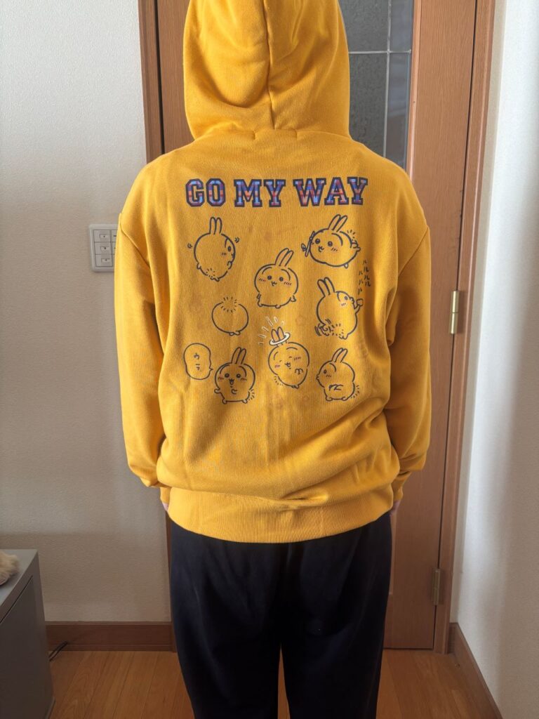 ちいかわ ZIPパーカー うさぎ 買ったよ🎵イエロー！ - ヤハ！うさぎと
